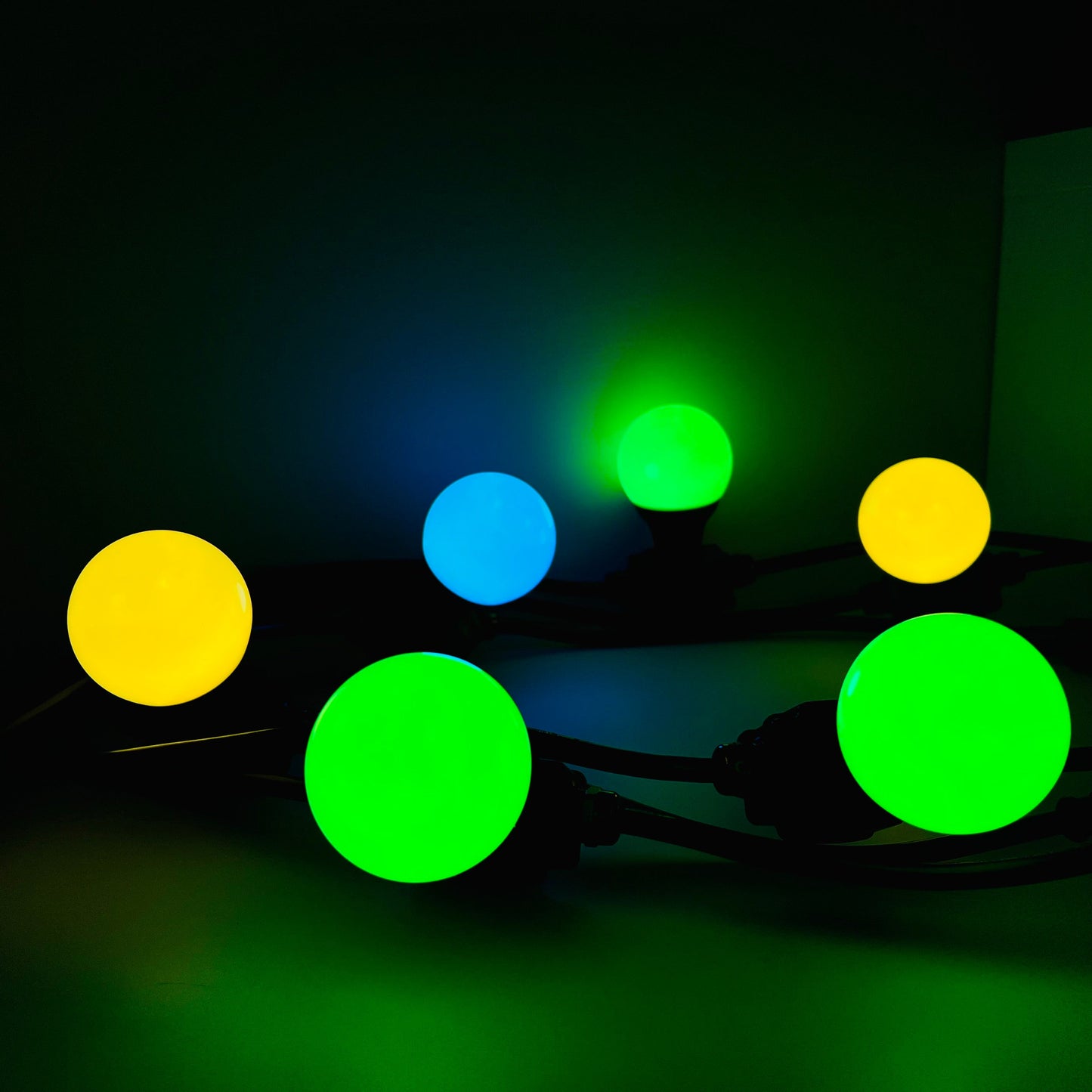 CR Lite Dream Color Magik Festoon Light RGB Pixel Mappable DMX Control - close-up detail