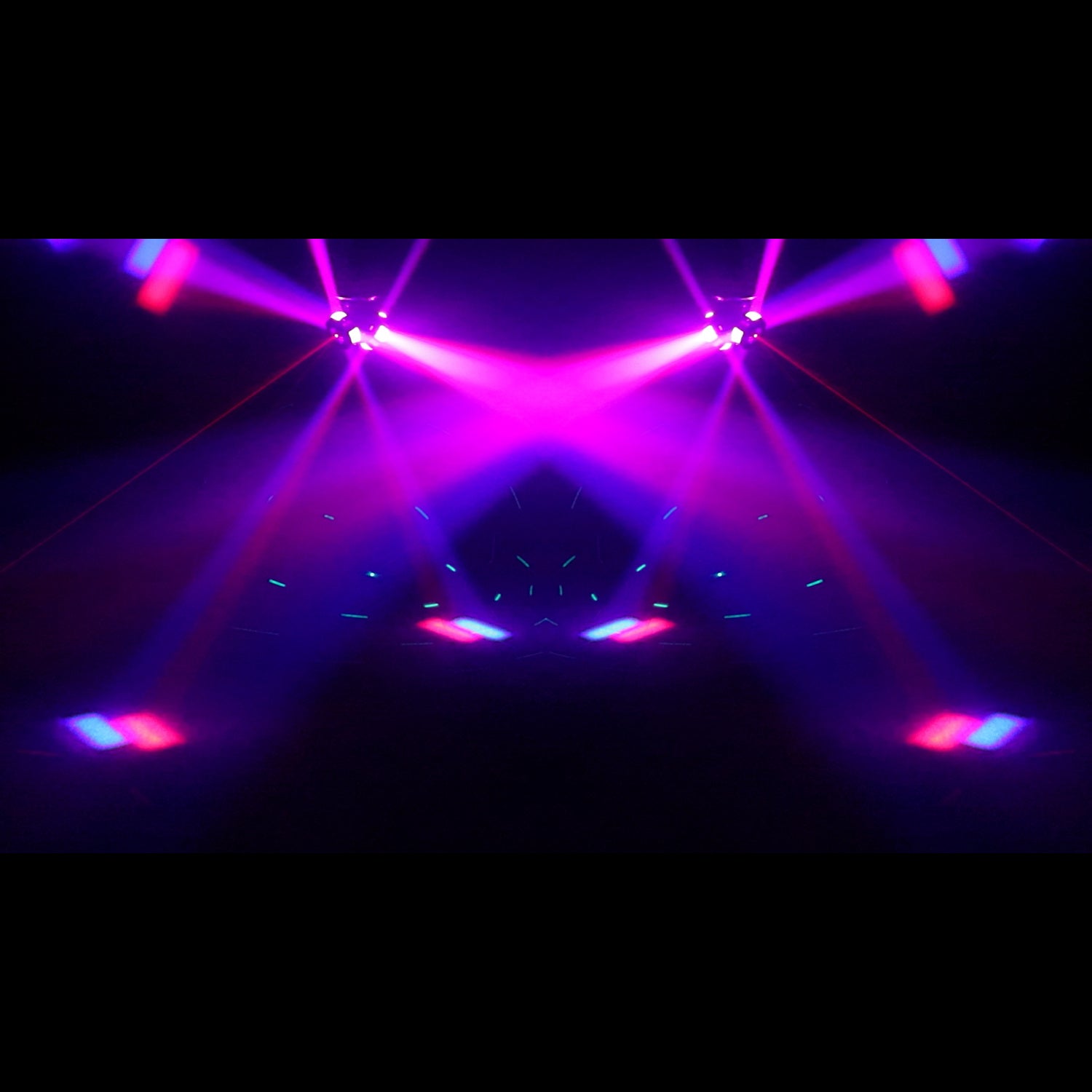 Janus dual-head moving light RGBW beam effect
